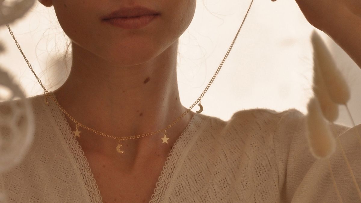 Chic Style Collective | How to Create an Elegant Capsule Jewellery Wardrobe. Capsule jewellery wardrobe