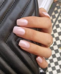 💅 💃30 Classy Wedding Guest Nails for 2023