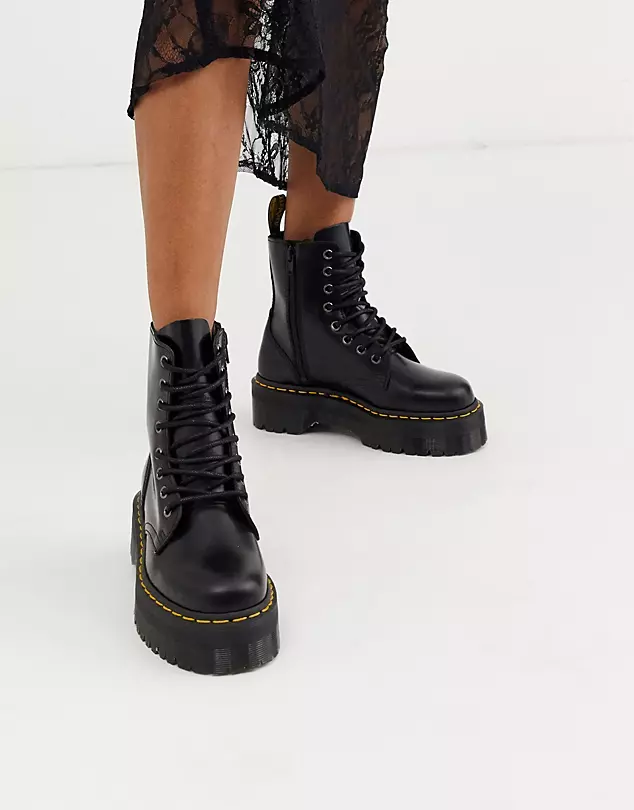 Chic Style Collective | 5 Celebrity Street Style Outfits You Can Wear Now. 7974629 1 blackpolishedsmoot