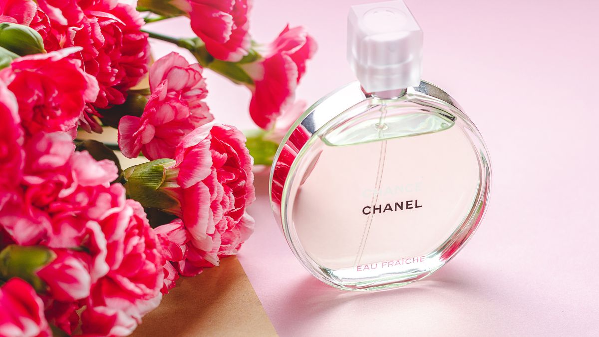 Chic Style Collective | Valentine's Day: 4 French Perfume Gift Ideas French Perfume Shutterstock