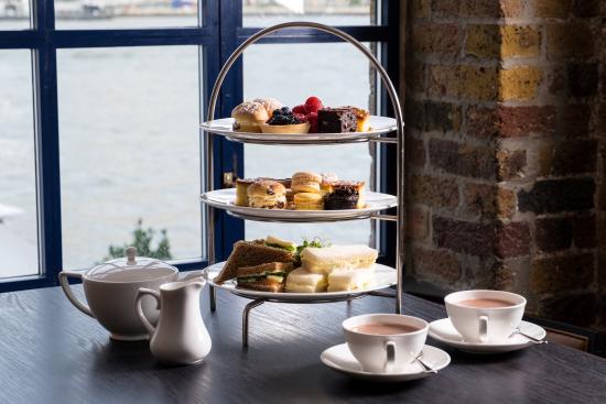 Chic Style Collective | 5 Stunning Places to Enjoy Afternoon Tea in London Afternoon Tea in London