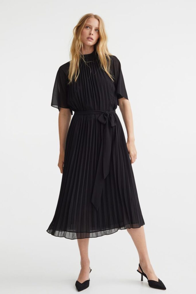 Chic Style Collective | 10 Piece Essential Capsule Wardrobe hmgoepprod 4