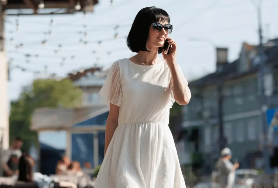 summer work outfits [Shutterstock]