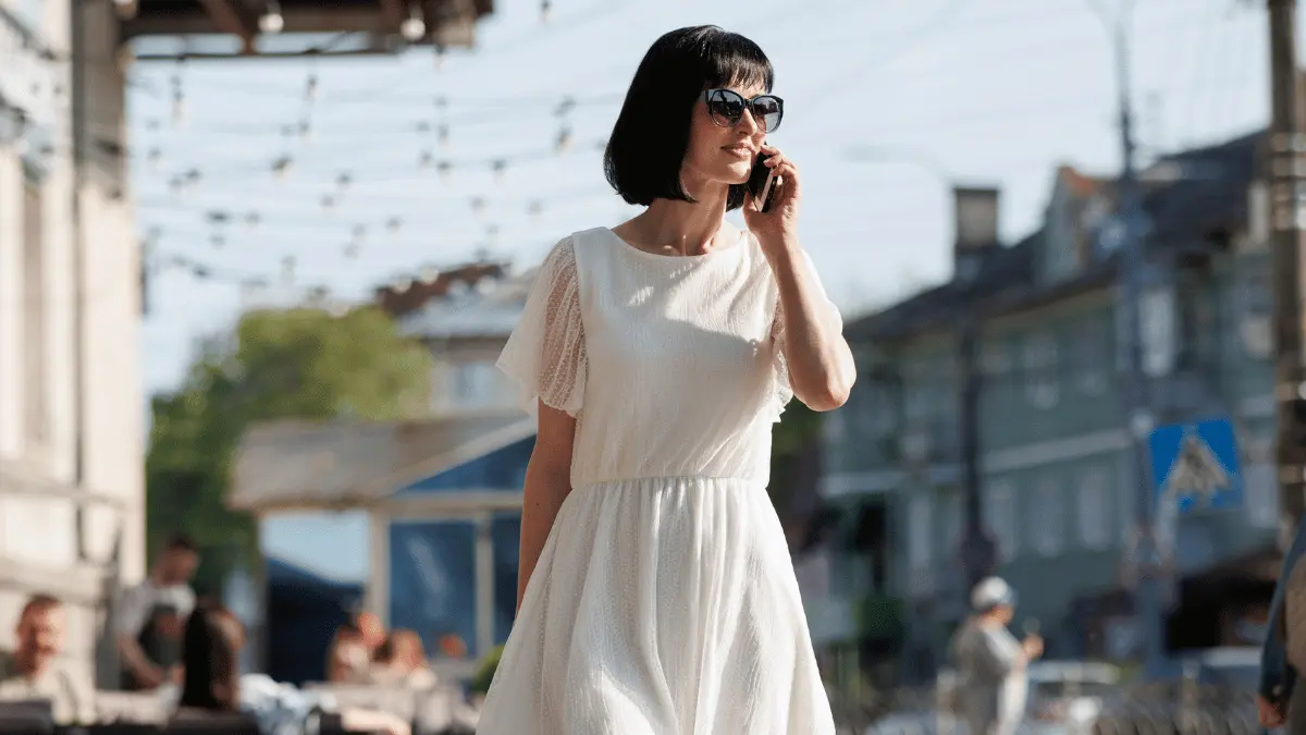 summer work outfits [Shutterstock]