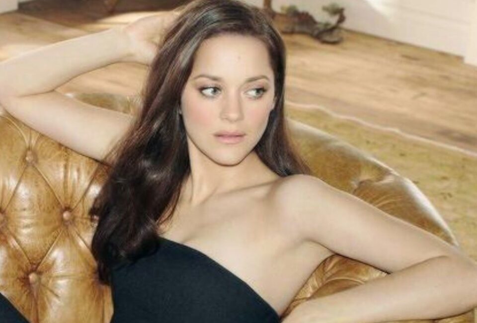 Chic Style Collective | 10 Iconic French Actresses, You Need to Know About French actresses