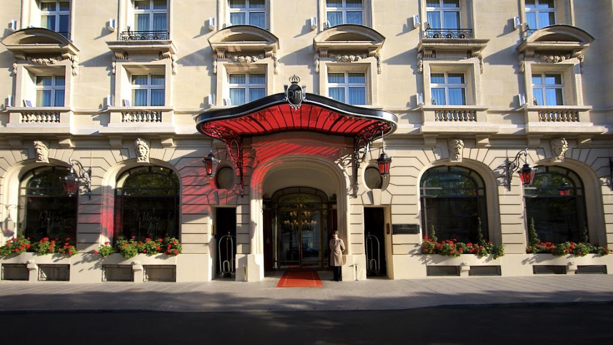 luxury Paris hotel
