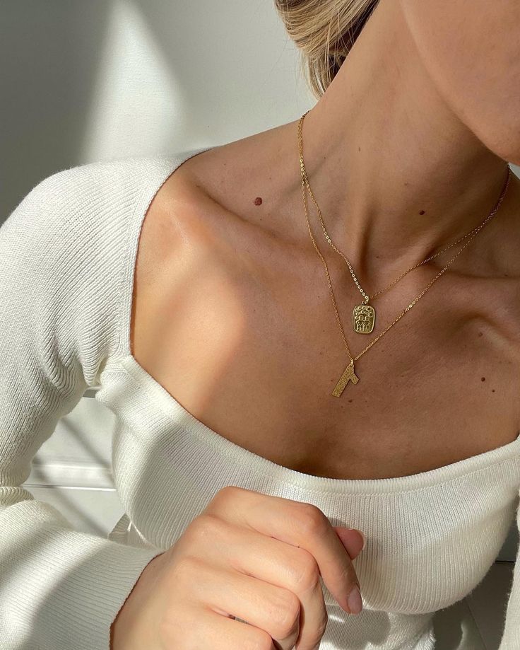 Chic Style Collective | The Hidden Gems of French Jewellery The perfect outfit needs the perfect accessories💎