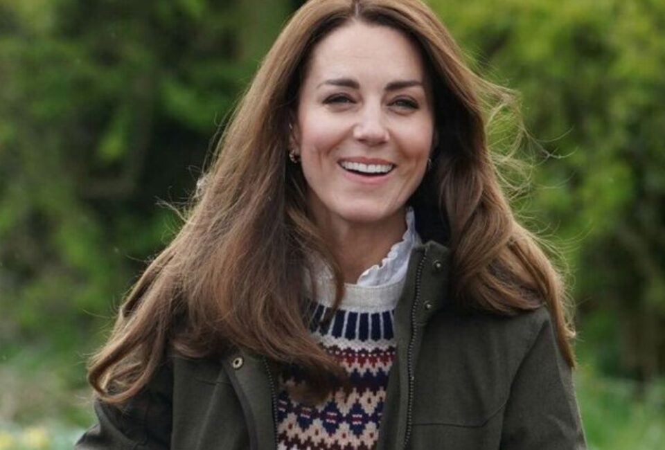 Kate Middleton Chelsea Boots [Shutterstock]