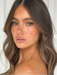 Chic Style Collective | Effortless Beauty & Timeless Elegance: A Modern Approach to Looking Polished Latte inspired Makeup Looks Brew Up Beauty with Coffee inspired Tones