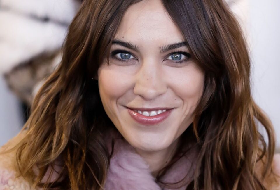 Alexa chung Long Blunt Cuts for Fine Hair [Shutterstock]