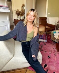 Chic Style Collective | How to Get 'French-Girl Hair' with Exactly Zero Effort in Under 10 Minutes French-girl hair Sabina Socol