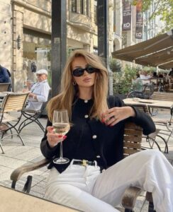 Chic Style Collective | The Daily Routine of High-Value Women That Live a Luxurious Lifestyle High-Value Women