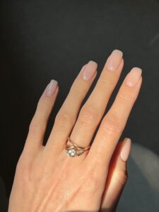 Chic Style Collective | At Home Minimalist Manicure Hacks for Women Who Don’t Have Time for the Salon nude square nails