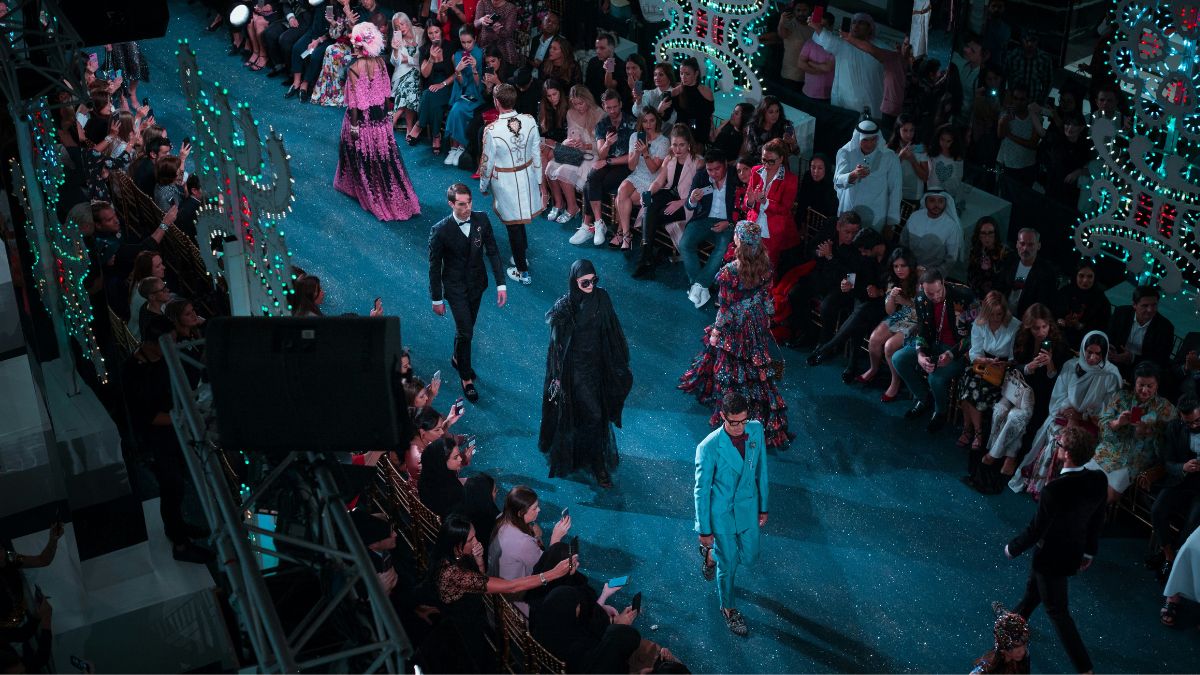 New fashion trends 2025 [Unsplash]
