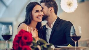 Chic Style Collective | Traditional British Dining Etiquette and Table Manner Rules for Hosting the Perfect Dinner Party Traditional British Dining Etiquette