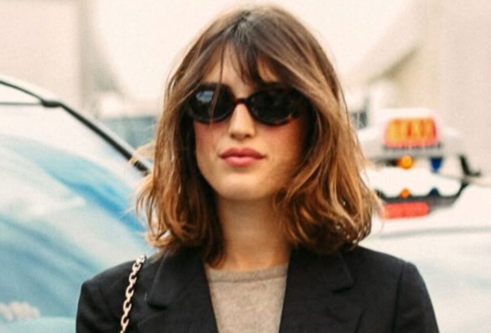 How to sty;e a French bob [@jeannedamas]