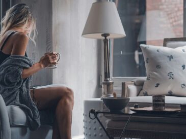 luxury lifestyle woman [Unsplash]
