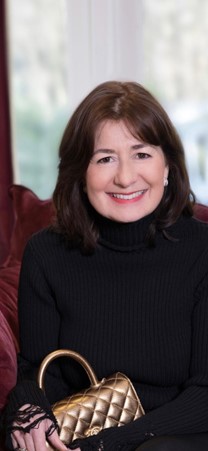 Chic Style Collective | 10 Questions with BagButler Founder and Luxury Brand Expert Tina Lipfriend Tina Lipfriend 1