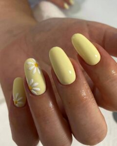 Chic Style Collective | 7 Butter Yellow Nails Inspiration for a Chic and Stunning Look 30 Simple Daisy Nail Art Everybody Can Copy