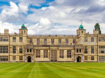 Luxury Wedding Venues [Pexels]