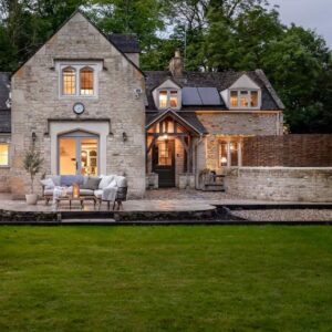 Chic Style Collective | Luxury Homes and Where the Wealthy Are Buying Property in 2025 Cotswolds Cottage Luxury from Boutique Retreats Hello Lovely