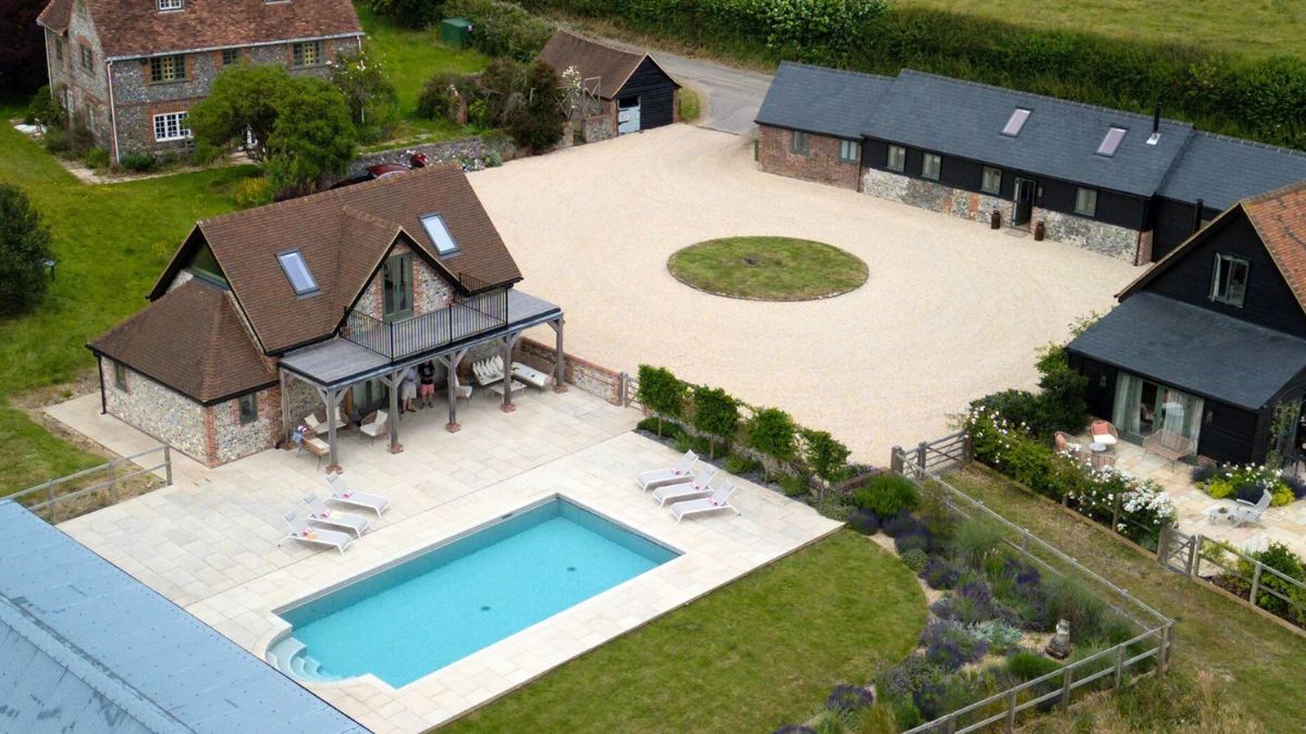 Escape to Bix Cottage a Countryside Retreat [Luxury Cottages]