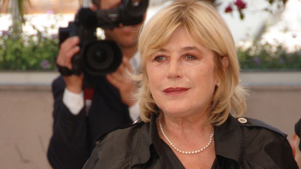 Kerry Taylor Auctions to Sell Marianne Faithfull’s Chanel Jacket [Shutterstock]