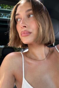 Chic Style Collective | The Blunt Cut Bob for Thin Hair: The Chicest Cut to Instantly Boost Volume The longer the length the more itll disappear…