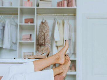 Quiet Luxury Capsule Wardrobe [Pexels]