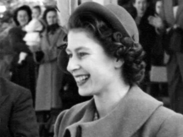 Queen Elizabeth II: Her Life in Style [Adobe]