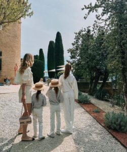 denim fashion aesthetic summerstyle inspiration oldmoneyaesthetic oldmoneystyle rangerover mama