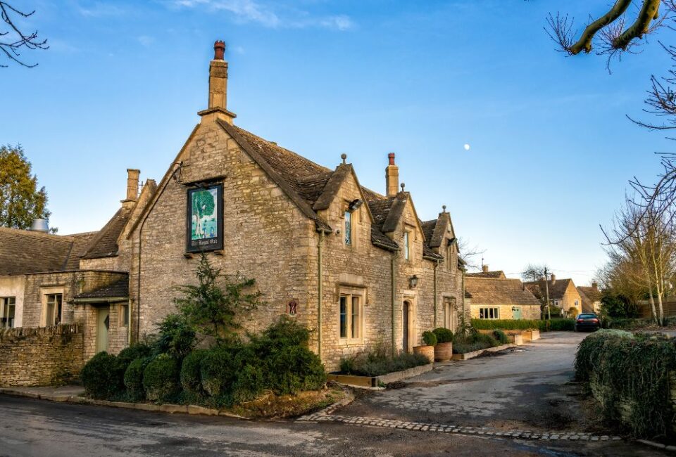 The Best Cotswolds Pubs