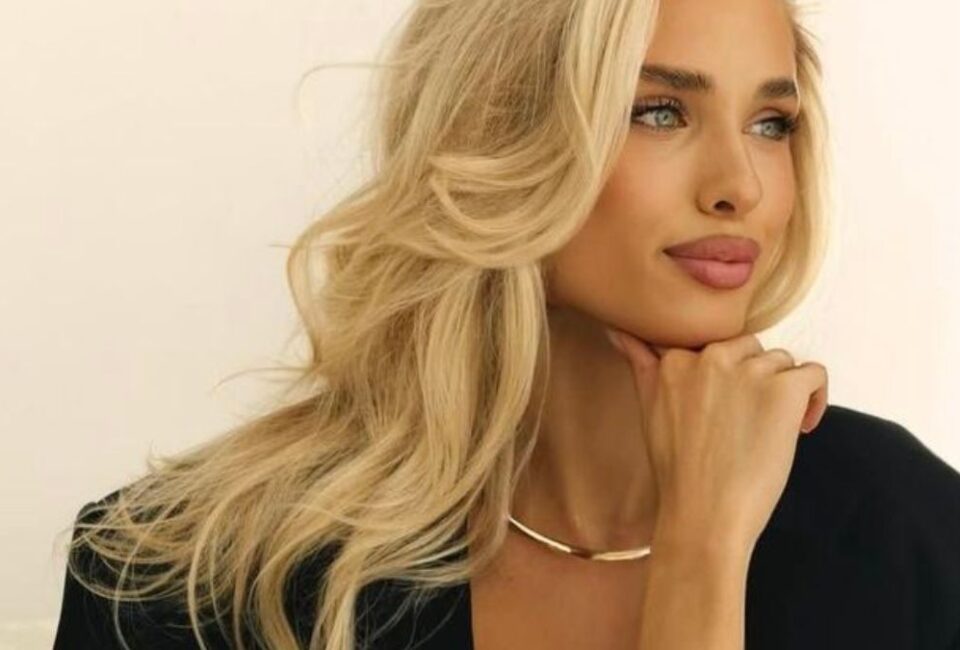 Socialite Blonde