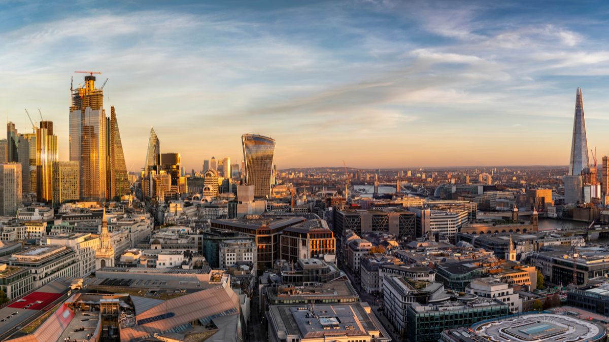 Things to do in London [Canva]