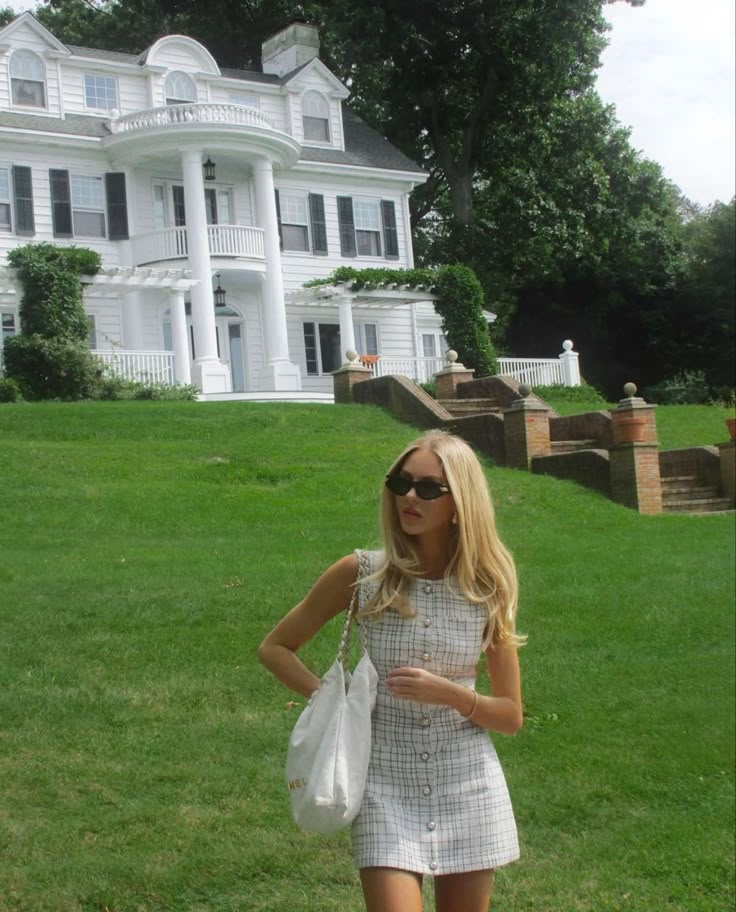 Chic Style Collective | The Complete Guide to Old Money: Dressing, Living and Thinking Like the Elite old money 2