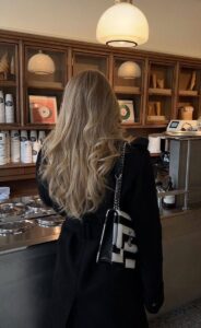 Chic Style Collective | Old Money Hairstyles Female: The Long, Blonde, Natural Look That Always Appears Expensive Old Money Hairstyles Female