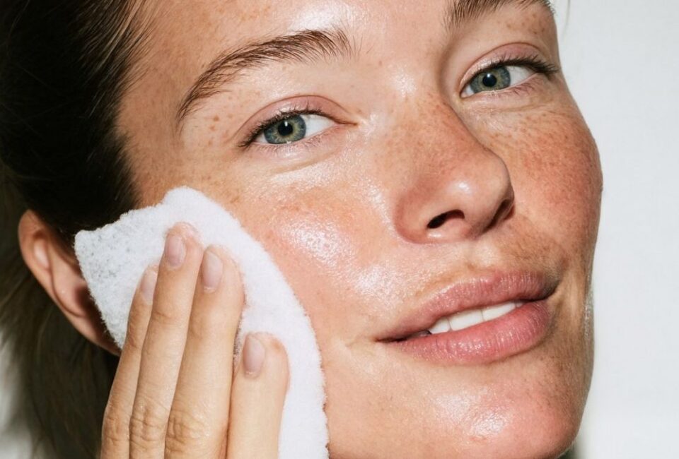 The Elemis Cleansing Balm [Canva]