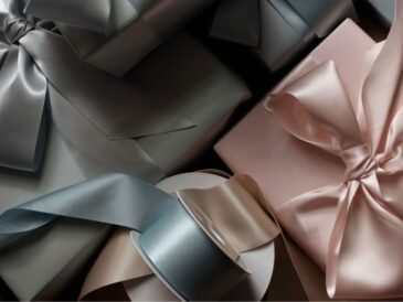 Luxury Gift Wrapping Paper Christmas Presents [Roxy Wraps]