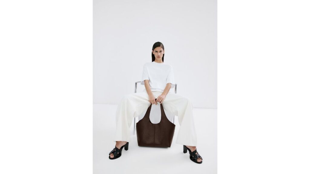 Chic Style Collective | The Mango Shopper Bag Fashion Girls Can’t Stop Carrying Right Now Chic Style Collective Hero Image 1200 x 675 px 88