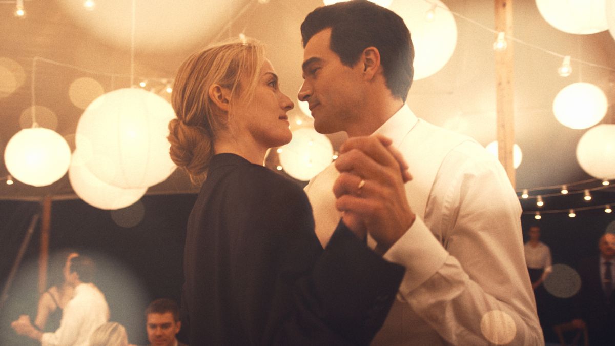 Love Story: John F. Kennedy Jr. & Carolyn Bessette [Disney+]