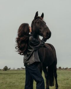 Chic Style Collective | The Pony Club Aesthetic: Why the Horsey Girl Energy Is the Most Aspirational Mood of 2026 🐴🖤