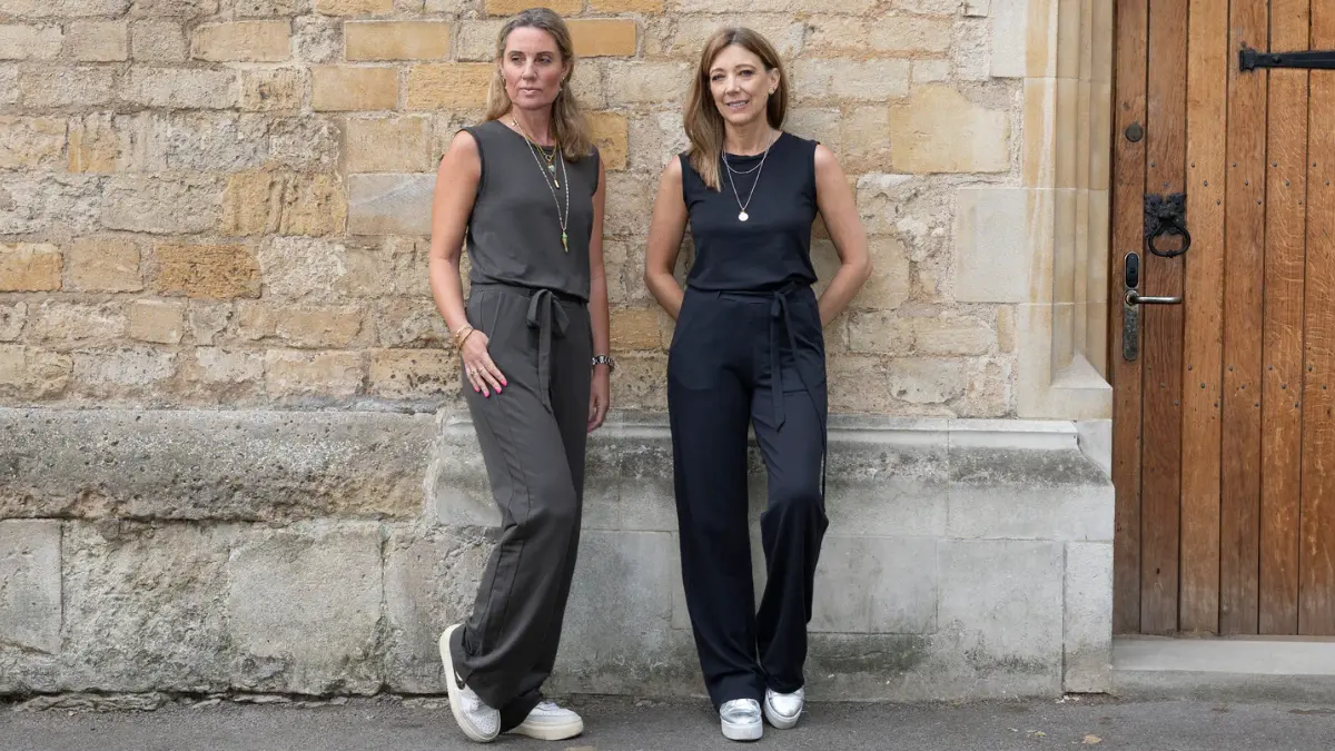 Chic Style Collective | The Capsule Wardrobe That Actually Works: Weartwo Founders on Solving Women's Biggest Style Frustrations Weartwo founders Justine and Maddy