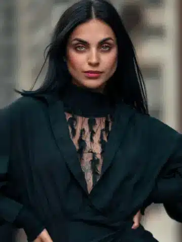 The Complete Guide to Dark Feminine [Pexels]